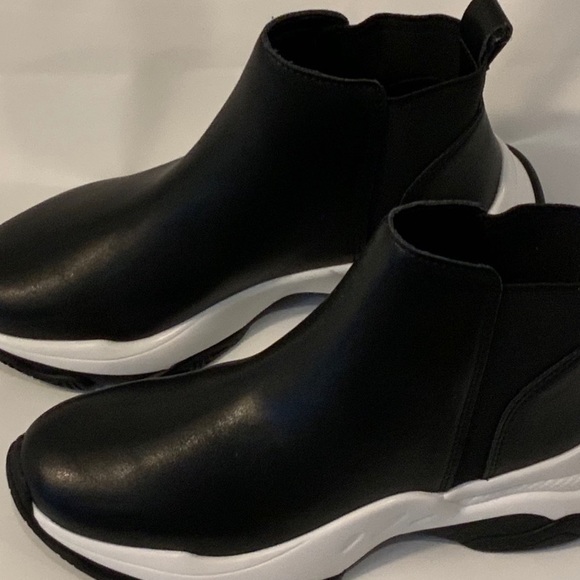 Steve Madden Black Vegan Leather MEDIA Sz 9 Women’s - Picture 6 of 13